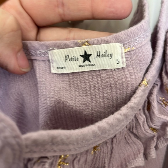 Petite Hailey Metallic Gold Stars Linen Ruffle Play Set - Picture 7 of 7